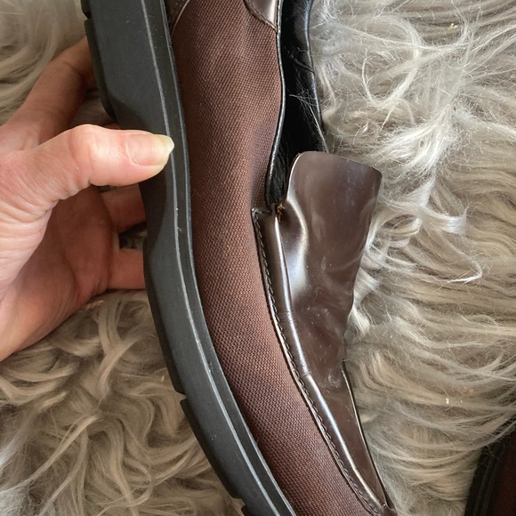 Gucci Slip on Loafers - Picture 6 of 16